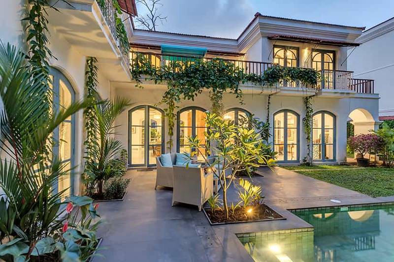 Francis Villa